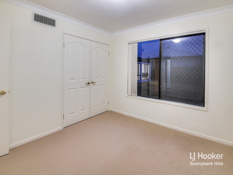 8 Alfred Circuit, Calamvale QLD 4116