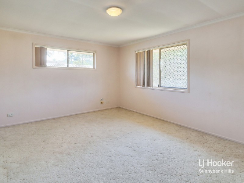 8 Parklands Street, Calamvale QLD 4116