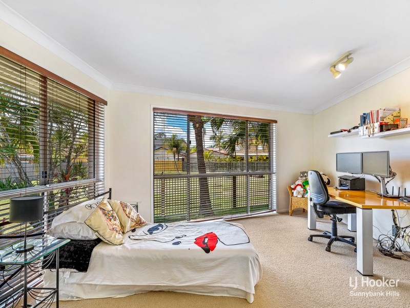 14 Cleveland Place, Stretton QLD 4116