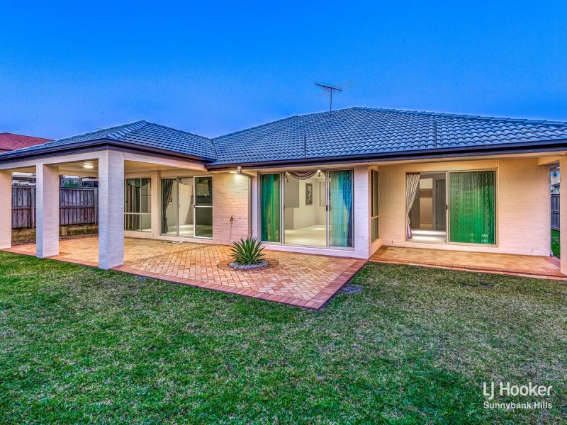 16 Juniper Circuit, Stretton QLD 4116