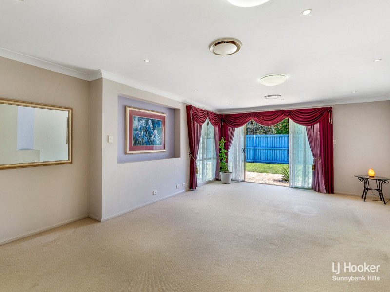 16 Juniper Circuit, Stretton QLD 4116