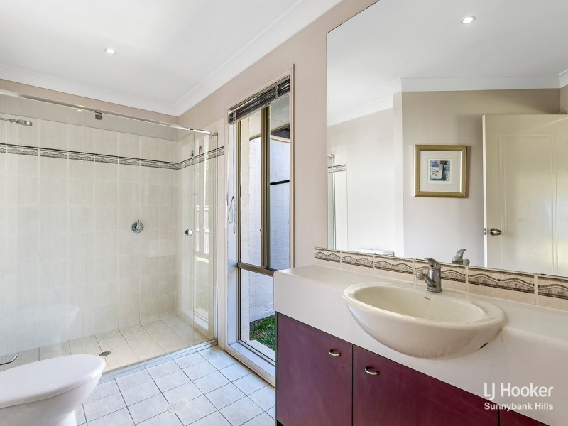 16 Juniper Circuit, Stretton QLD 4116