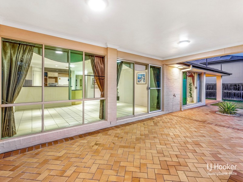 16 Juniper Circuit, Stretton QLD 4116