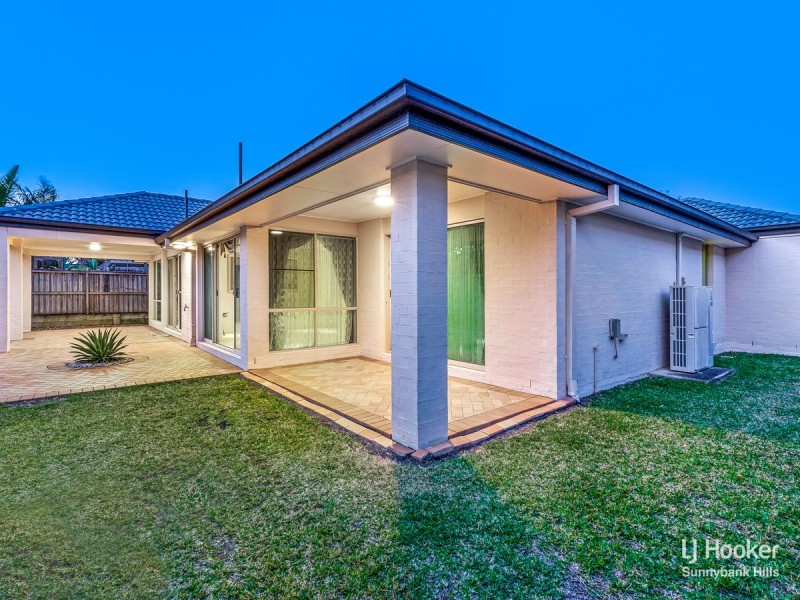 16 Juniper Circuit, Stretton QLD 4116