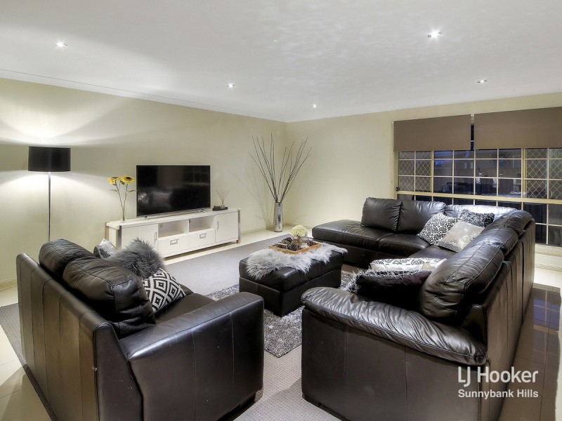 24 Corypha Crescent, Calamvale QLD 4116