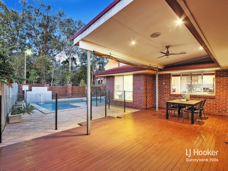 24 Corypha Crescent, Calamvale QLD 4116