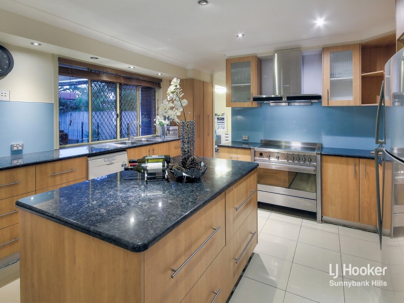 24 Corypha Crescent, Calamvale QLD 4116