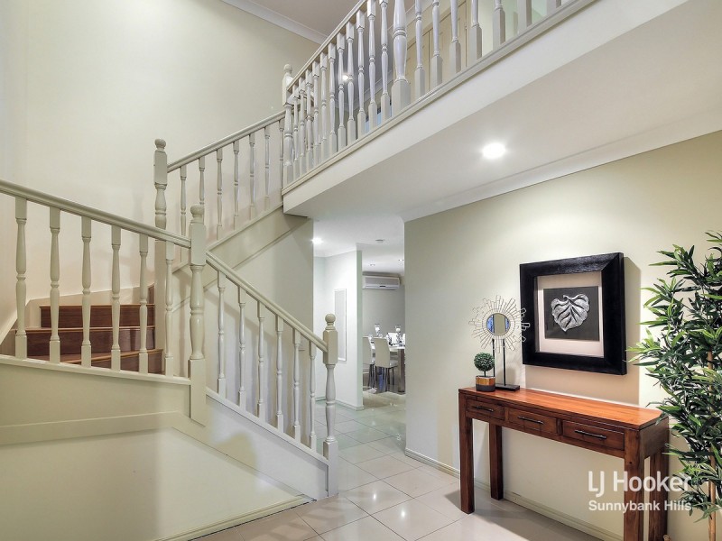 24 Corypha Crescent, Calamvale QLD 4116