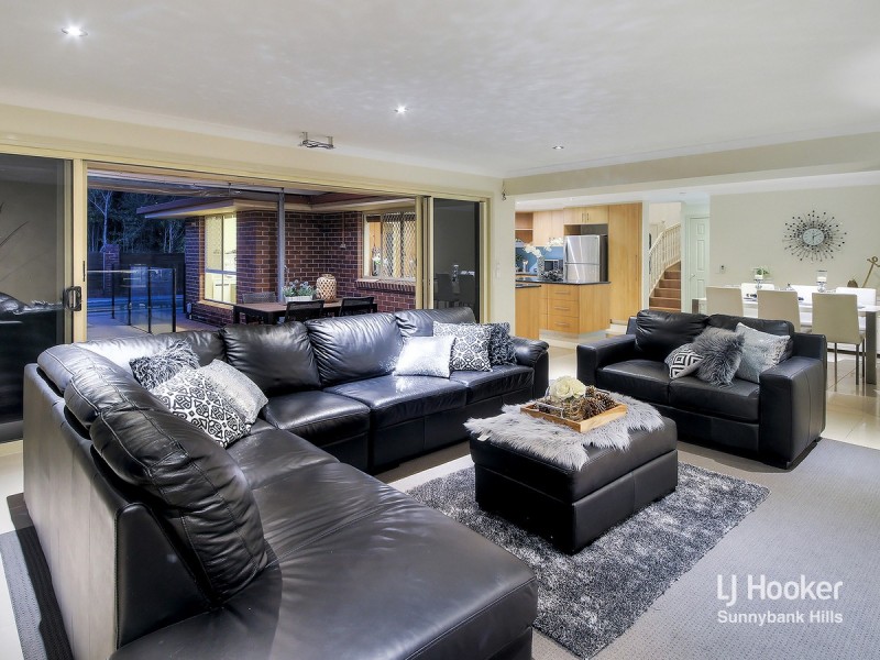 24 Corypha Crescent, Calamvale QLD 4116