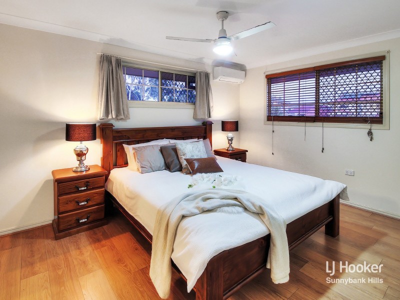 24 Corypha Crescent, Calamvale QLD 4116