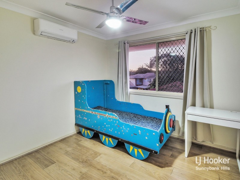 24 Corypha Crescent, Calamvale QLD 4116