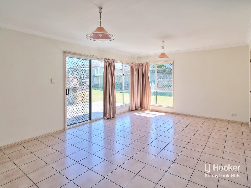 15 Golden Avenue, Calamvale QLD 4116