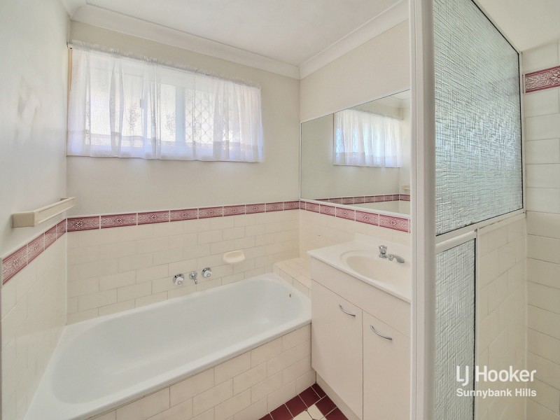 15 Golden Avenue, Calamvale QLD 4116