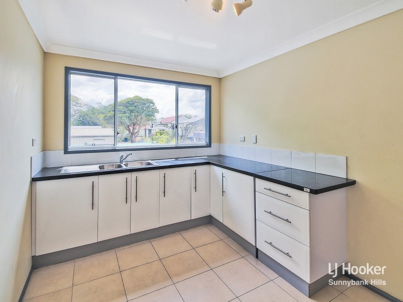 122a Thorn Street, Ipswich QLD 4305