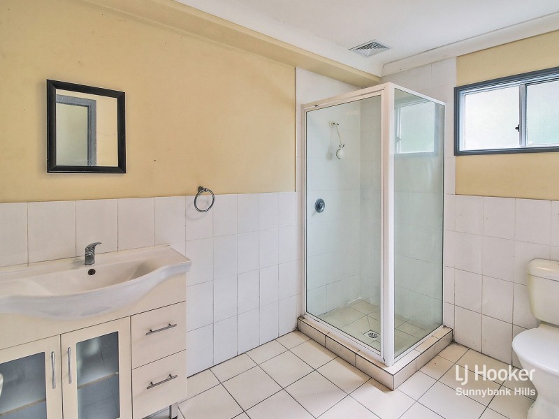 122a Thorn Street, Ipswich QLD 4305