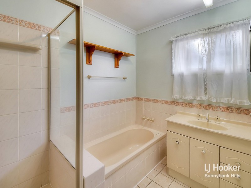 7 Hilary Street, Wishart QLD 4122