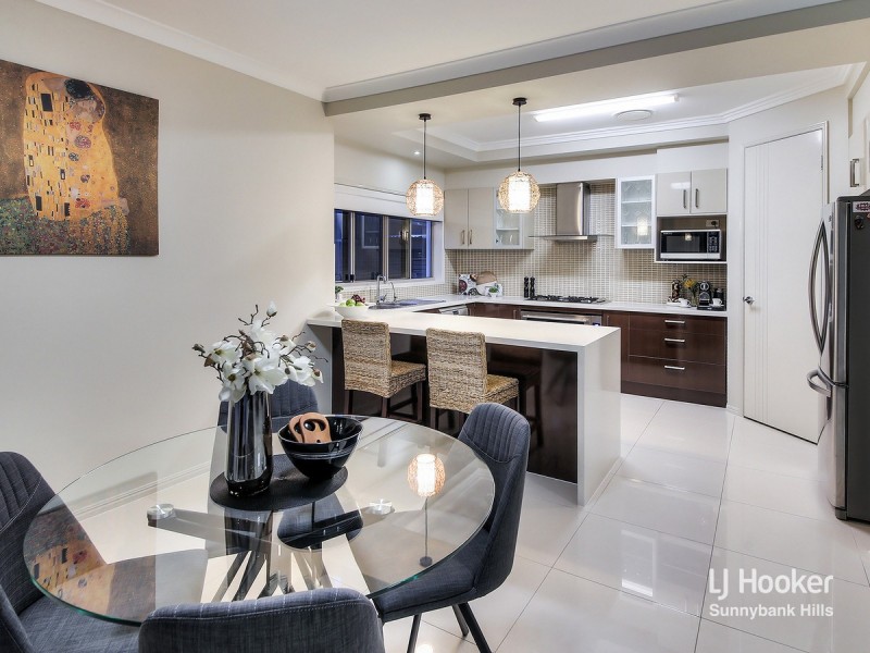 22 Willowleaf Close, Stretton QLD 4116