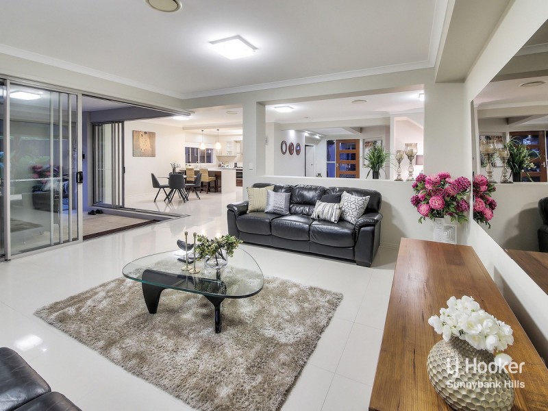 22 Willowleaf Close, Stretton QLD 4116
