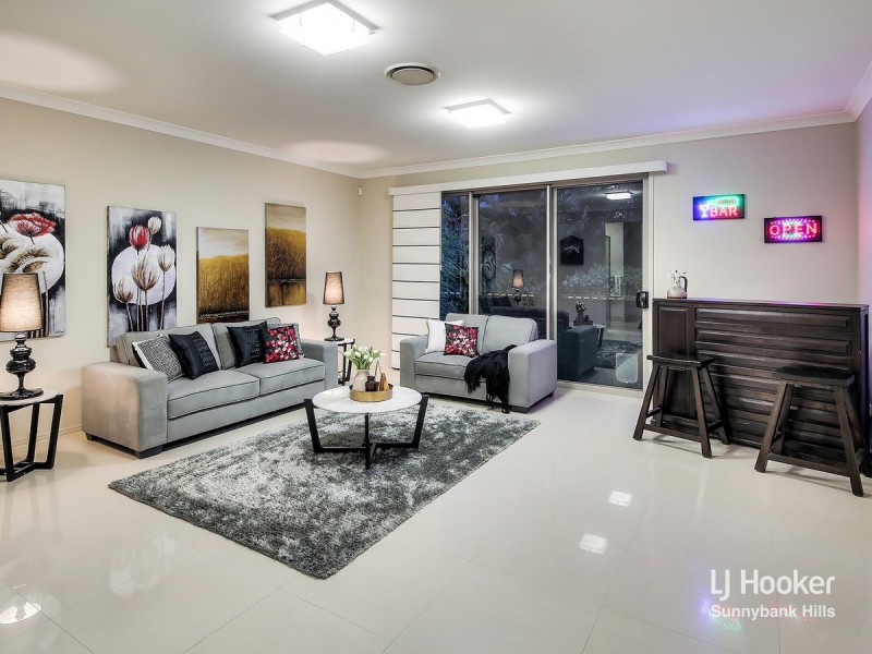 22 Willowleaf Close, Stretton QLD 4116