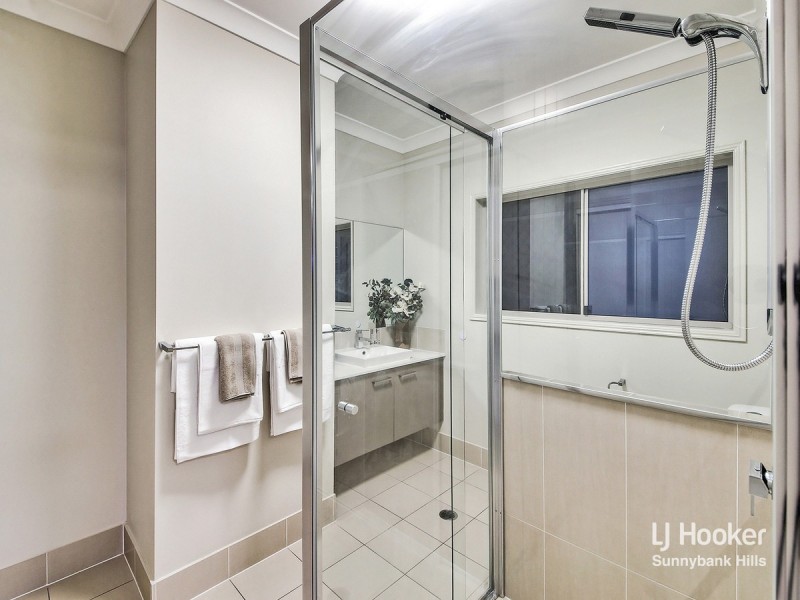 22 Willowleaf Close, Stretton QLD 4116