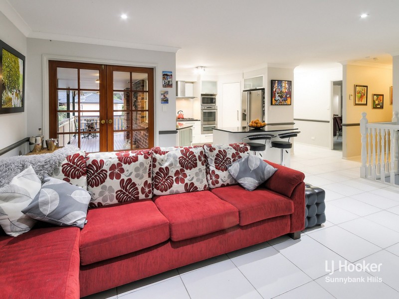 26 Poinciana Crescent, Stretton QLD 4116
