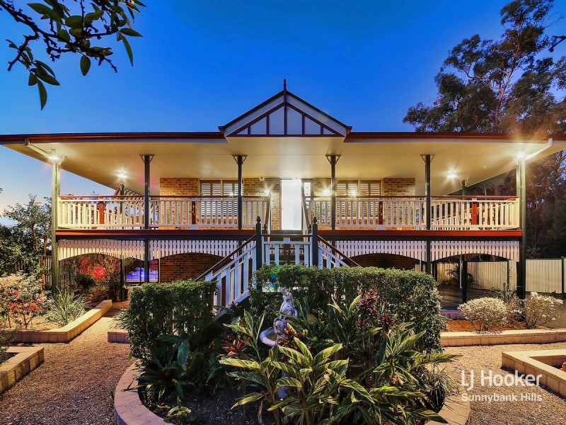 26 Poinciana Crescent, Stretton QLD 4116