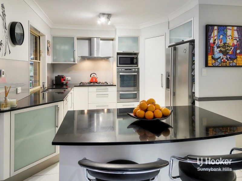 26 Poinciana Crescent, Stretton QLD 4116