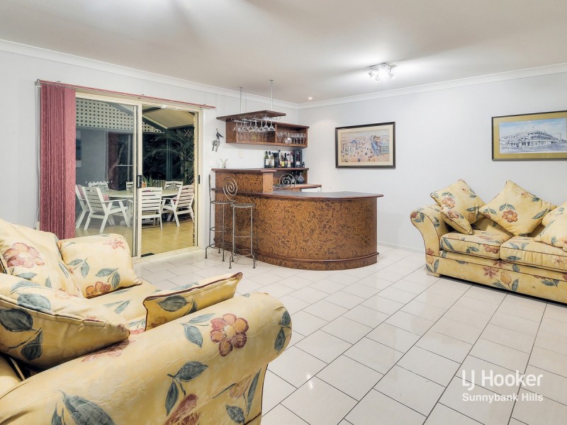 26 Poinciana Crescent, Stretton QLD 4116