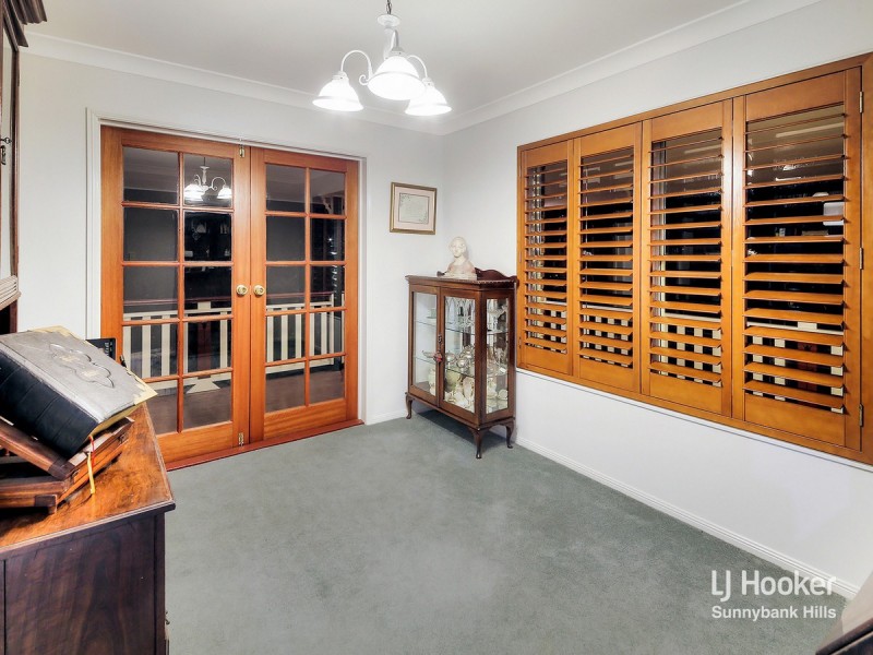 26 Poinciana Crescent, Stretton QLD 4116