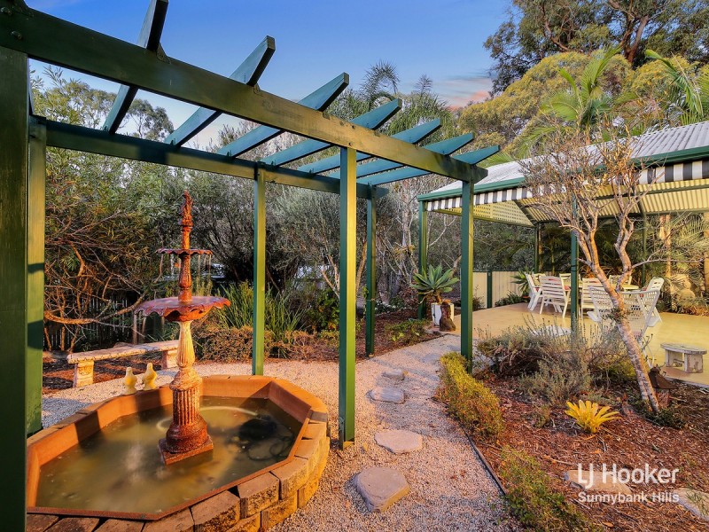 26 Poinciana Crescent, Stretton QLD 4116