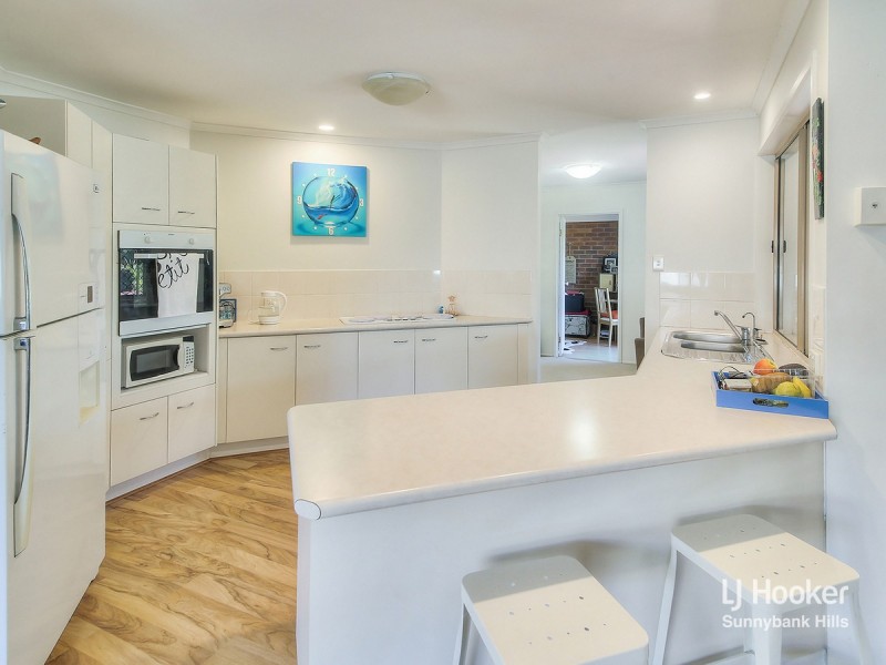 55 Chesterfield Crescent, Kuraby QLD 4112