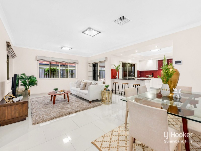 11 Ellendale Circuit, Eight Mile Plains QLD 4113