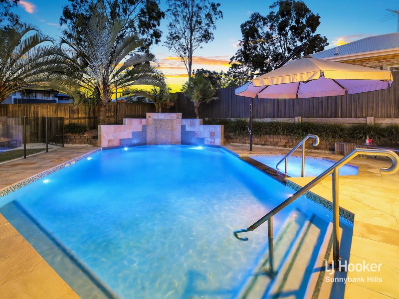 8 Cotswold Place, Wishart QLD 4122
