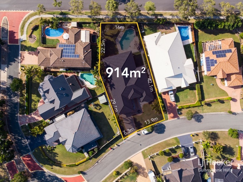 8 Cotswold Place, Wishart QLD 4122