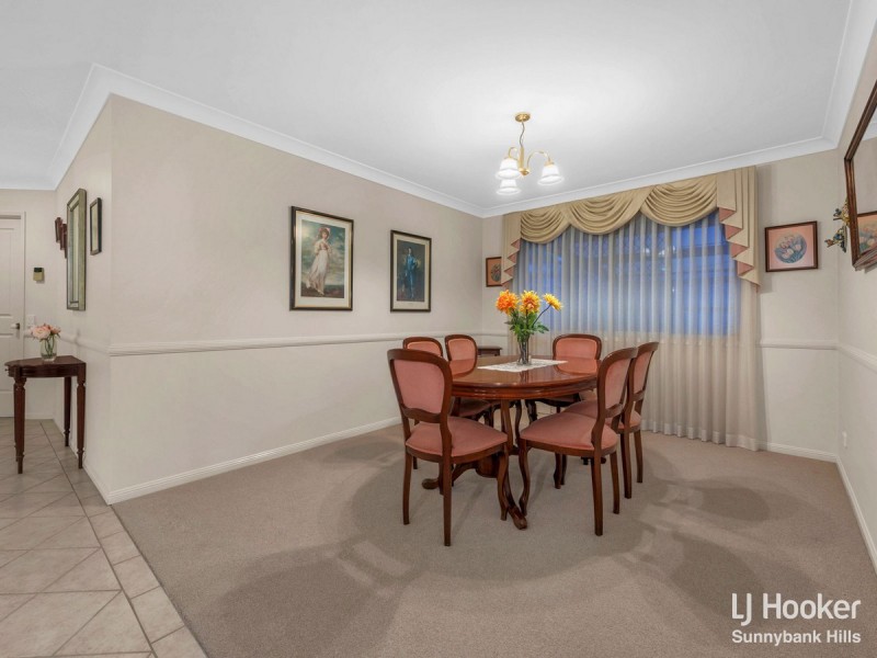 15 Coventry Place, Wishart QLD 4122