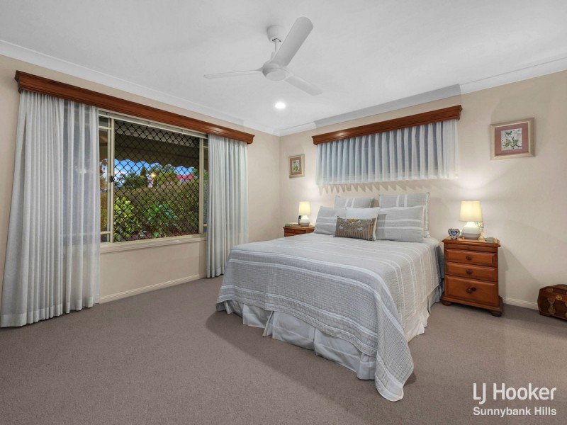 15 Coventry Place, Wishart QLD 4122