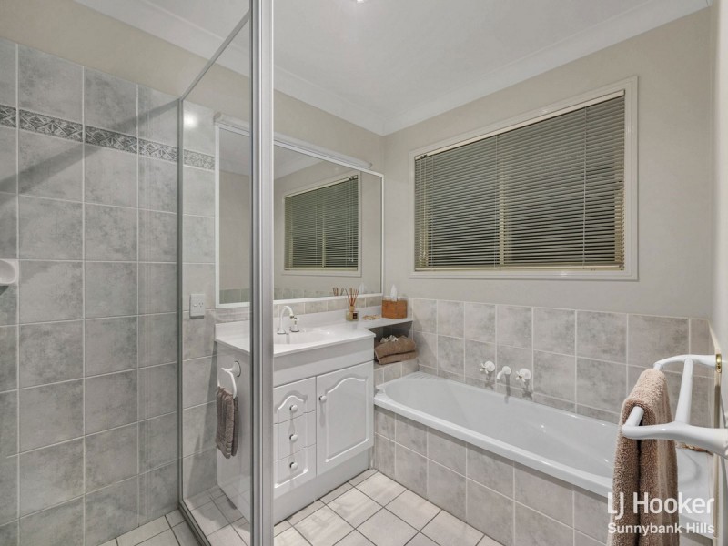 15 Coventry Place, Wishart QLD 4122