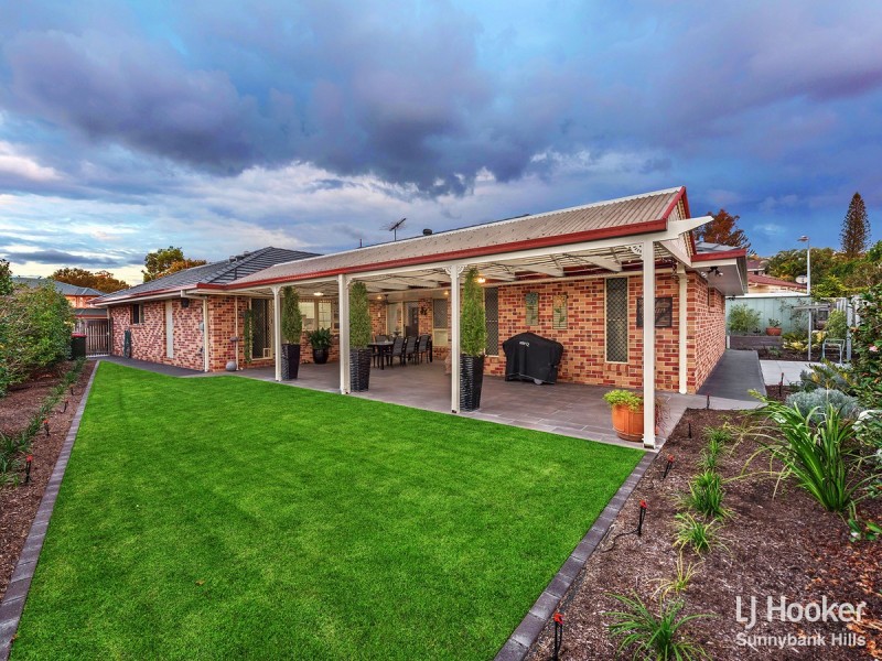 15 Coventry Place, Wishart QLD 4122