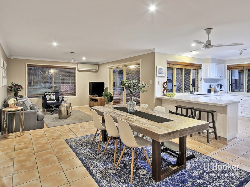 22 Pleasant Place, Wishart QLD 4122