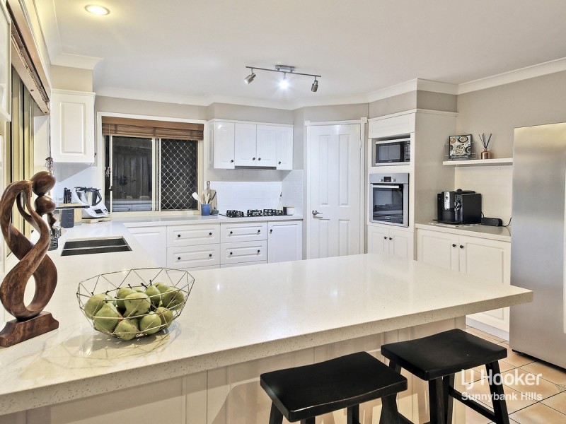 22 Pleasant Place, Wishart QLD 4122