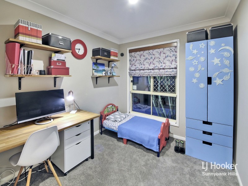 22 Pleasant Place, Wishart QLD 4122