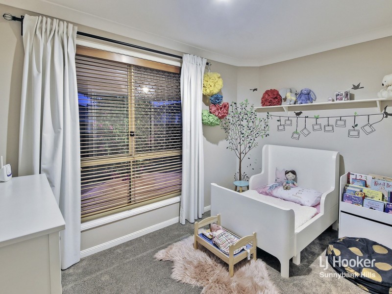 22 Pleasant Place, Wishart QLD 4122