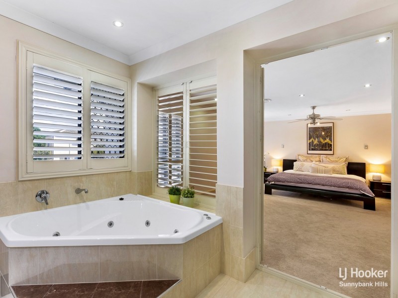 7 Amber Close, Eight Mile Plains QLD 4113