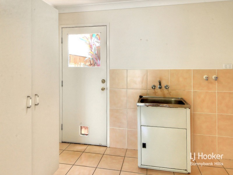 4 Eastcourt Lane, Sunnybank Hills QLD 4109