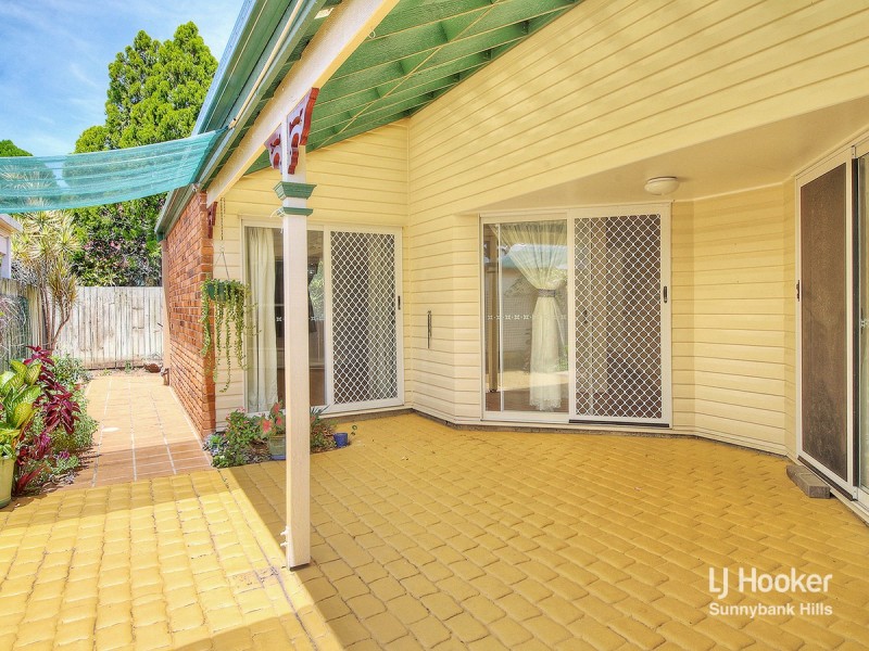 4 Eastcourt Lane, Sunnybank Hills QLD 4109