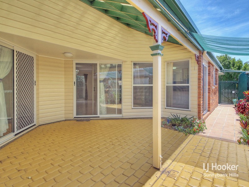 4 Eastcourt Lane, Sunnybank Hills QLD 4109