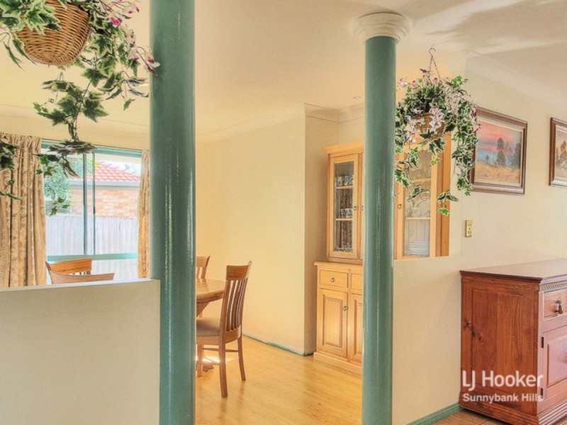 10 Spring Close, Calamvale QLD 4116