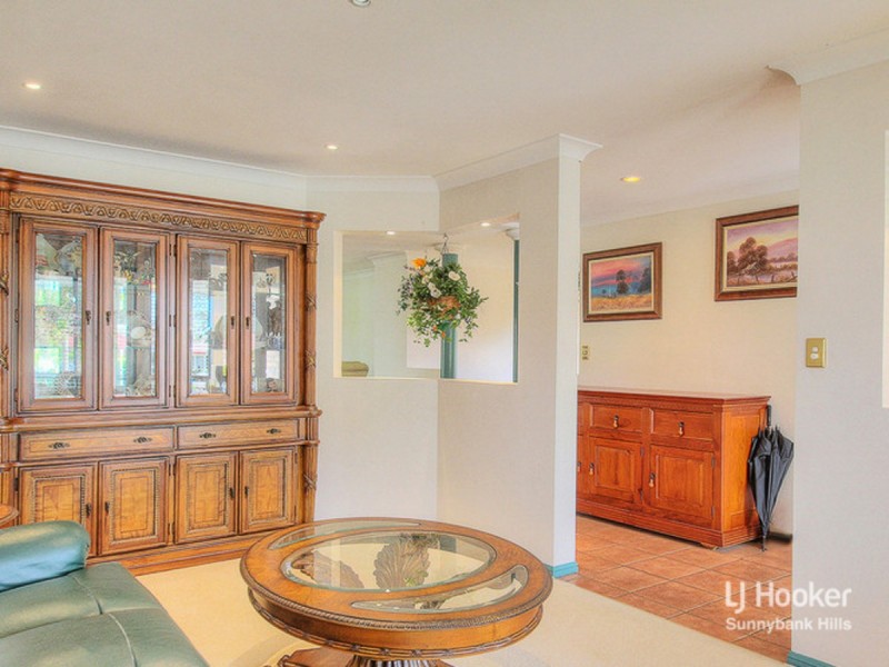 10 Spring Close, Calamvale QLD 4116