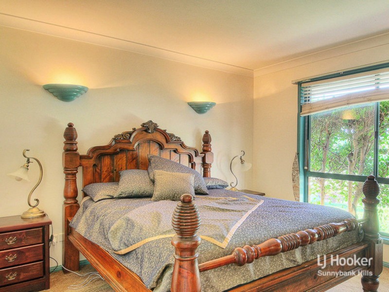 10 Spring Close, Calamvale QLD 4116