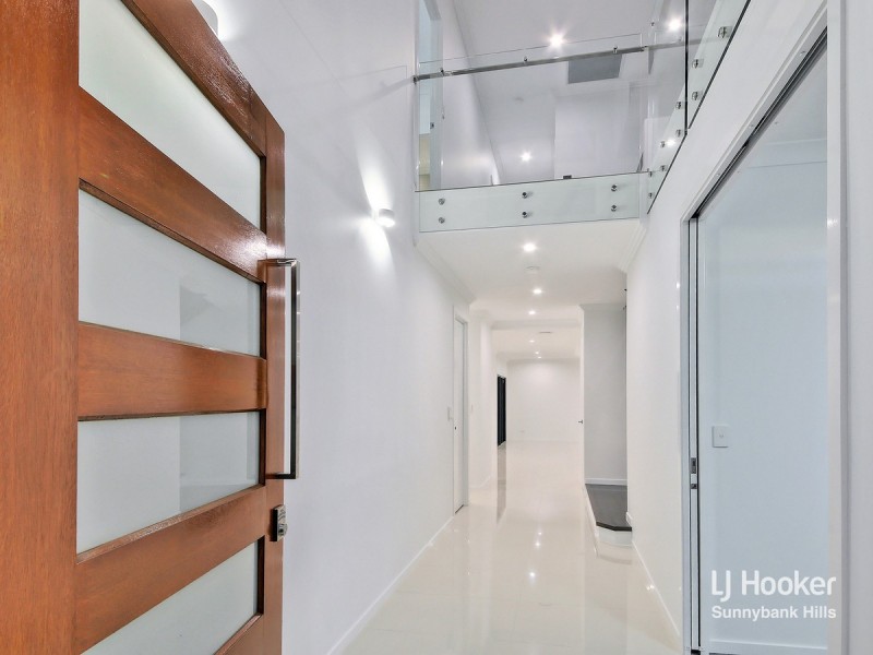 18 Ivory Crescent, Pallara QLD 4110